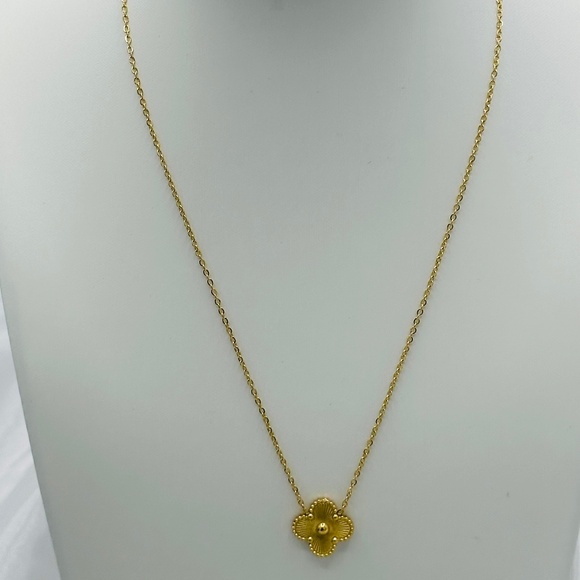 18K Gold Plated Alhambra Clover Necklace Set - Picture 6 of 10
